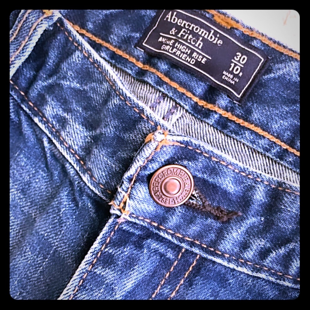 High rise Girlfriend Jeans